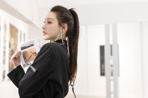 终于呈现“微乐亲友房开挂教程(外卦神器下载)